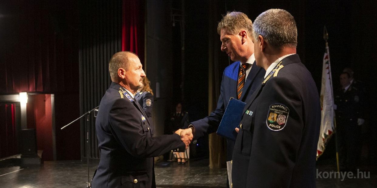 Rendőrség Napja elismerésekkel