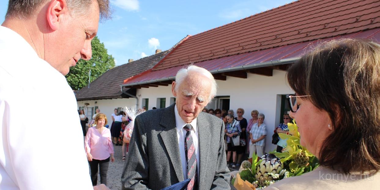 Gyémántdiplomát vett át a Pedagógusnapon dr. Beke Ernő