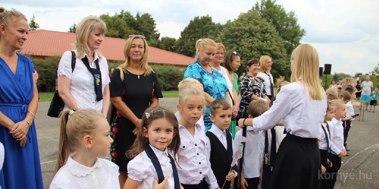 47 elsős az iskolában