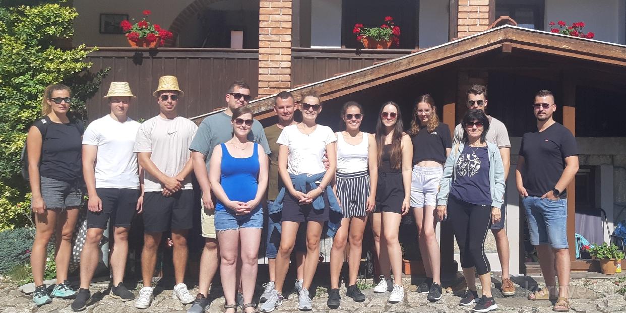 Erdélyi körutazáson vettek részt a környei Szivárvány Táncegyüttes alapítói, egykori táncosai